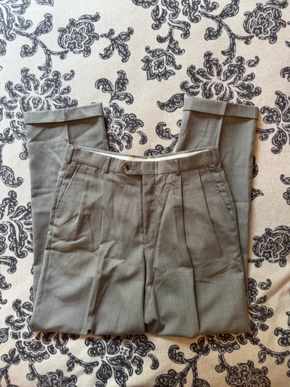 Men's Gray Pleated Dress Pants